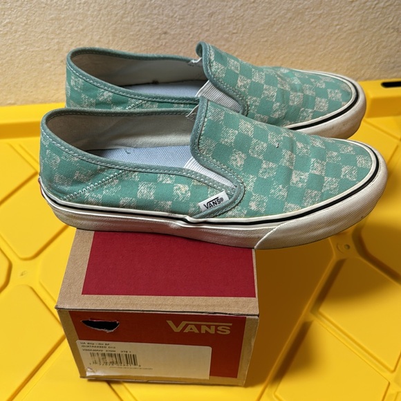 Vans Surf Slip-Ons - Picture 2 of 7
